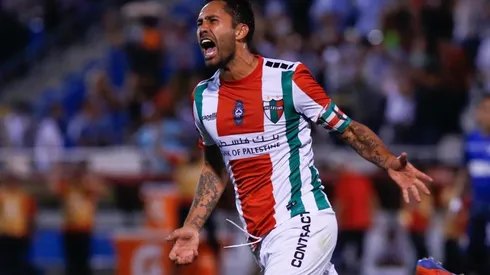 El Mago celebra su gol ante Talleres.