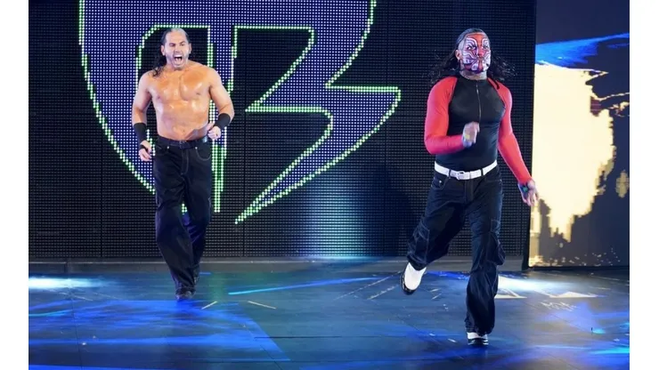 The Hardy Boyz regresaron a SmackDown y avisaron que van por los títulos en parejas