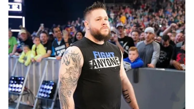 Vince McMahon le quitó la oportunidad titular a Kofi y se la dio a Kevin Owens