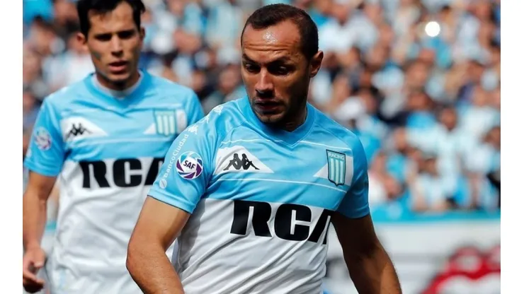 Racing apuesta al torneo local y guardará a Marcelo Díaz ante Corinthians