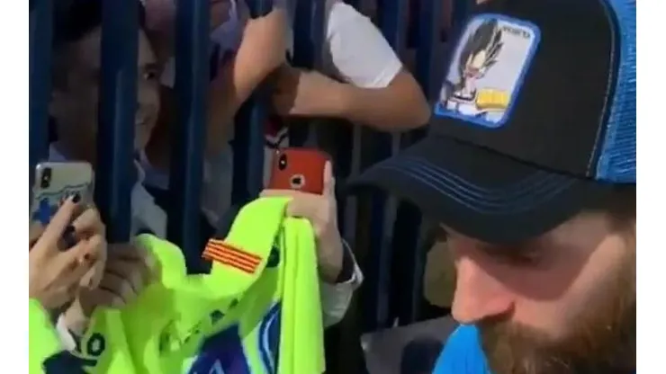 Messi la rompió con su gorra de Vegeta y desató la locura de los fanáticos