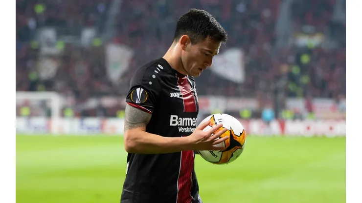 Charles Aránguiz toma confianza en el Leverkusen
