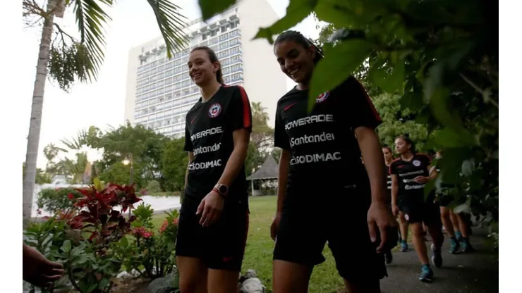 La Roja femenina ya está en Jamaica.