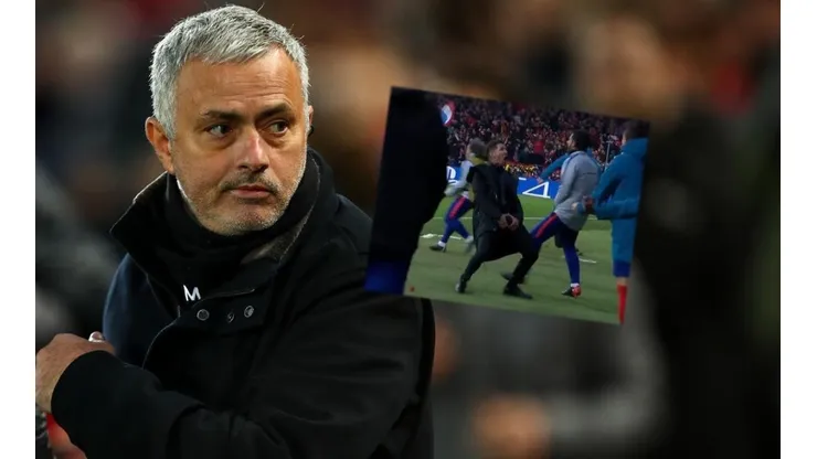 Mou aborda el Pato Yáñez de Simeone.