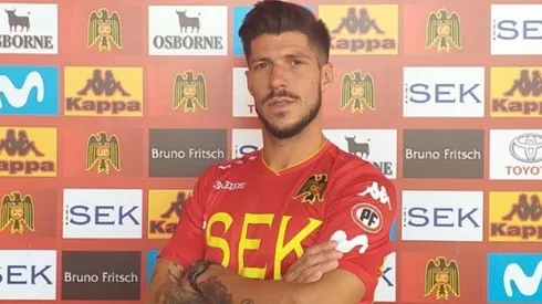 Carlos Matheu es presentado como nuevo jugador de Unión Española