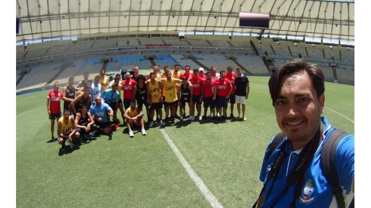 El fotógrafo del club compartió imágenes inéditas del reconocimiento. Se veían felices.
