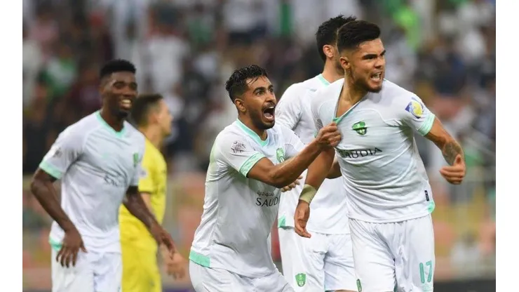 Paulo Díaz anotó su primer gol en la victoria del Al Ahli