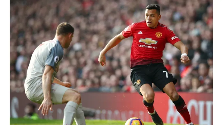 Manchester United con Alexis igualó sin goles ante Liverpool