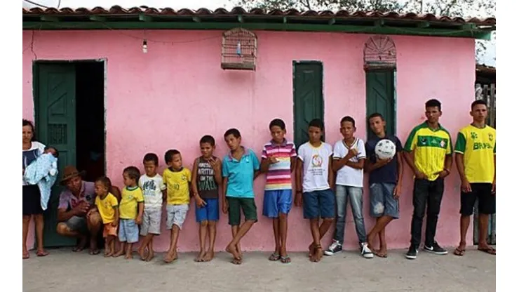 13 hijos, todos bautizados con la R de un futbolista.