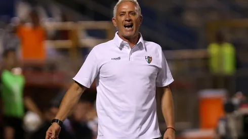 Basay se fue muy conforme con lo hecho por los árabes