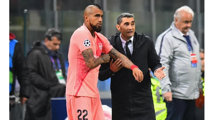 Vidal es defendido a capa y espada por Valverde