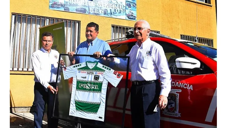Deportes Temuco firma convenio con cuerpo de bomberos