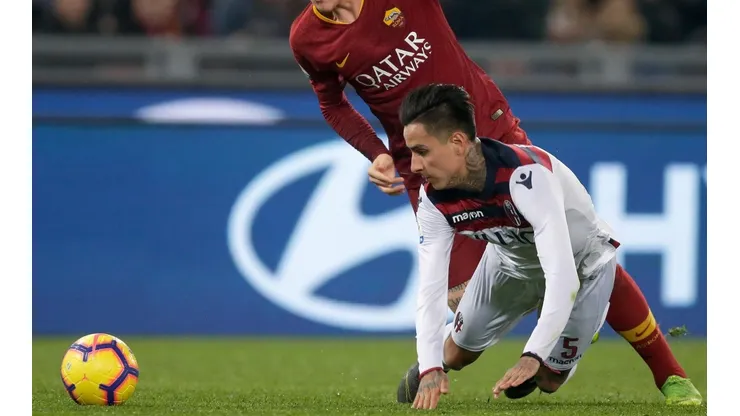 Erick Pulgar no pudo ante la Roma