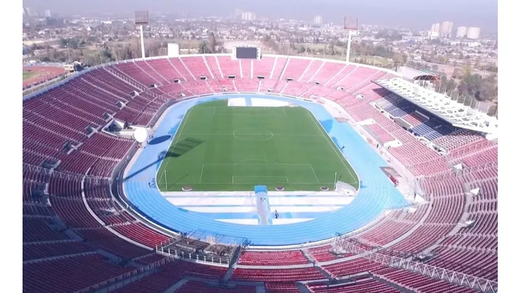 Funcionario FIFA nos corta las piernas: En Chile no hay estadios para un Mundial