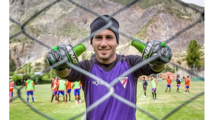 Olivares respondió con humor a su "enamorado"