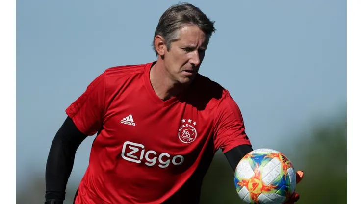 Van der Sar: "El Madrid es una máquina de ganar, pero el Barça tiene más encanto"