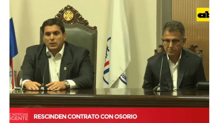 Así fue el anuncio de la dirigencia y el entrenador de Paraguay