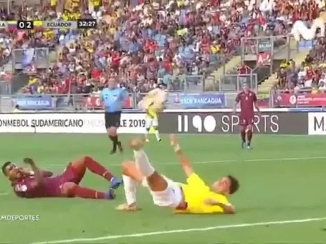 Ecuatoriano domina dos veces en el área y marca el mejor gol del Sub 20