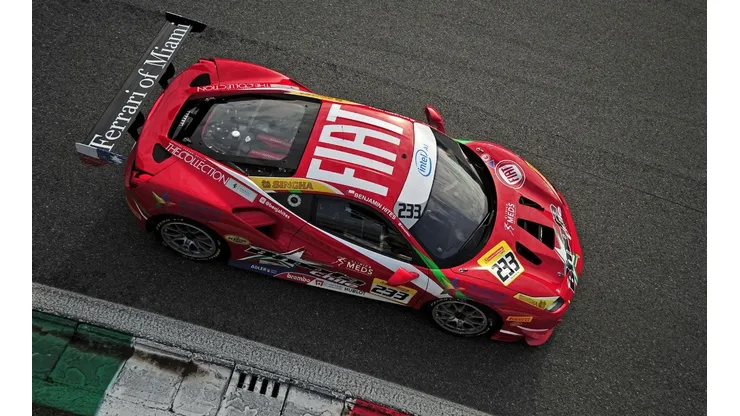 Benjamín Hites en el Ferrari Challenge