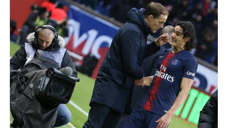 Cavani es baja ante el Manchester United de Alexis