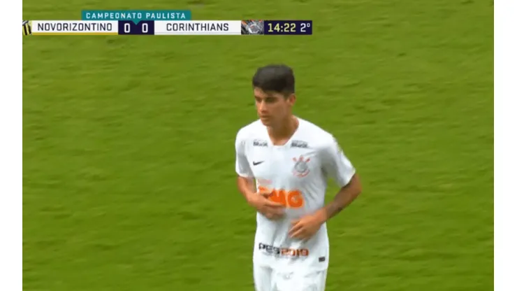 Araos no aprovecha la oportunidad y Corinthians pierde