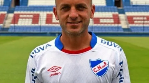 Gustavo Lorenzetti anotó un doblete ante Montevideo Wanderers