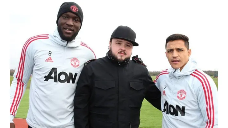 John Bradley en el entrenamiento de Manchester United