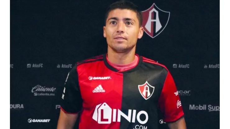 Esteban Carvajal es presentado en Atlas de México