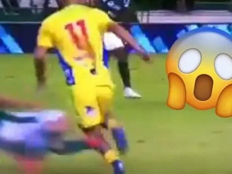 ¡Terrible! Jugador colombiano le pegó una brutal patada a un rival y lo sacó del partido