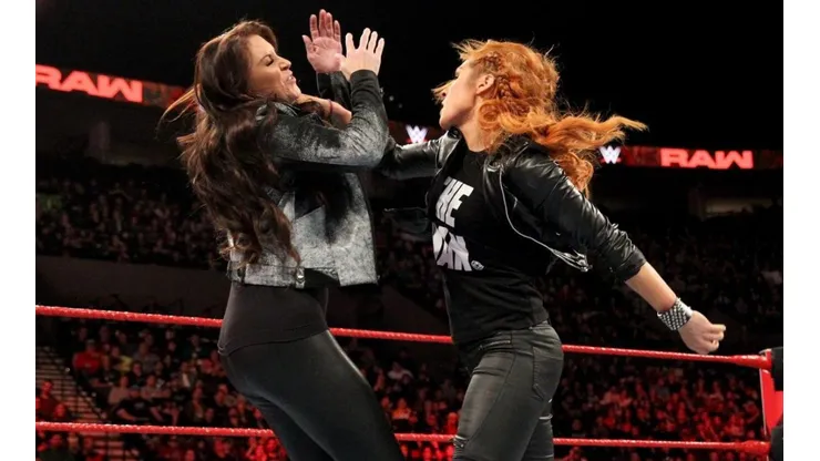 Becky Lynch suspendida de RAW y Stephanie McMahon pagó las consecuencias