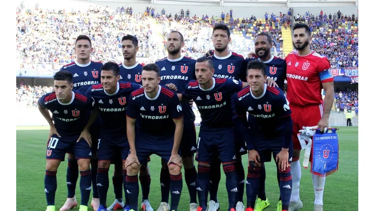 La Universidad de Chile durante su duelo amistoso ante Universitario de Deportes en Concepción