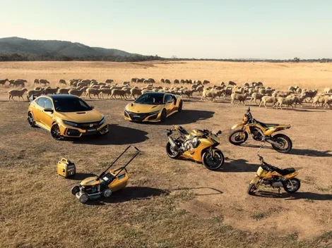 Honda tiñe de oro sus modelos clásicos, y hasta una máquina de cortar pasto