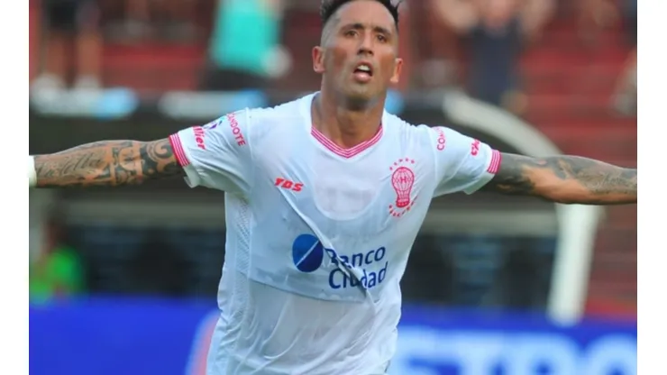Lucas Barrios: "En un momento soñé con retirarme en Colo Colo"
