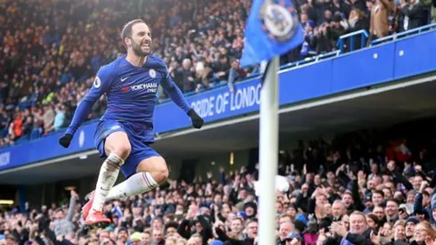 Higuaín anotó su primer golazo por Chelsea