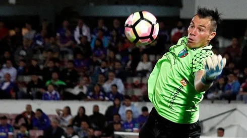 Colo Colo se queda sin arquero suplente y ofrecen a Darío Melo a Mario Salas