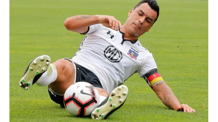 Esteban Paredes es duda para el inicio del campeonato