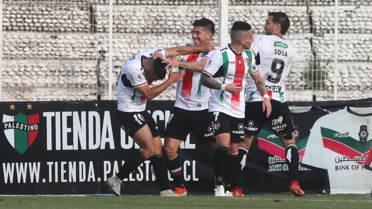 Los jugadores de Palestino celebran uno de los goles contra O'Higgins en el Campeonato Nacional 2024.