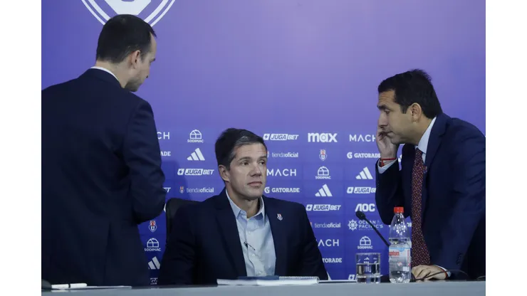Cristian Caamaño no cree la explicación de la directiva de la U respecto a la llegada tardía de Formiliano.