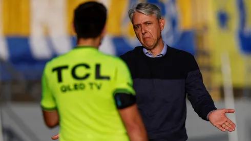 Tiago Nunes es protagonista del duelo entre Católica y Everton.