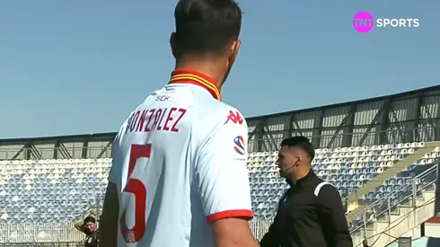 Diego González le mostró su molestia a Matías Assadi.