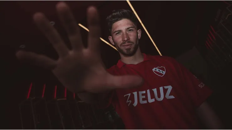Felipe Loyola sumó sus primeros 90 minutos con Independiente.