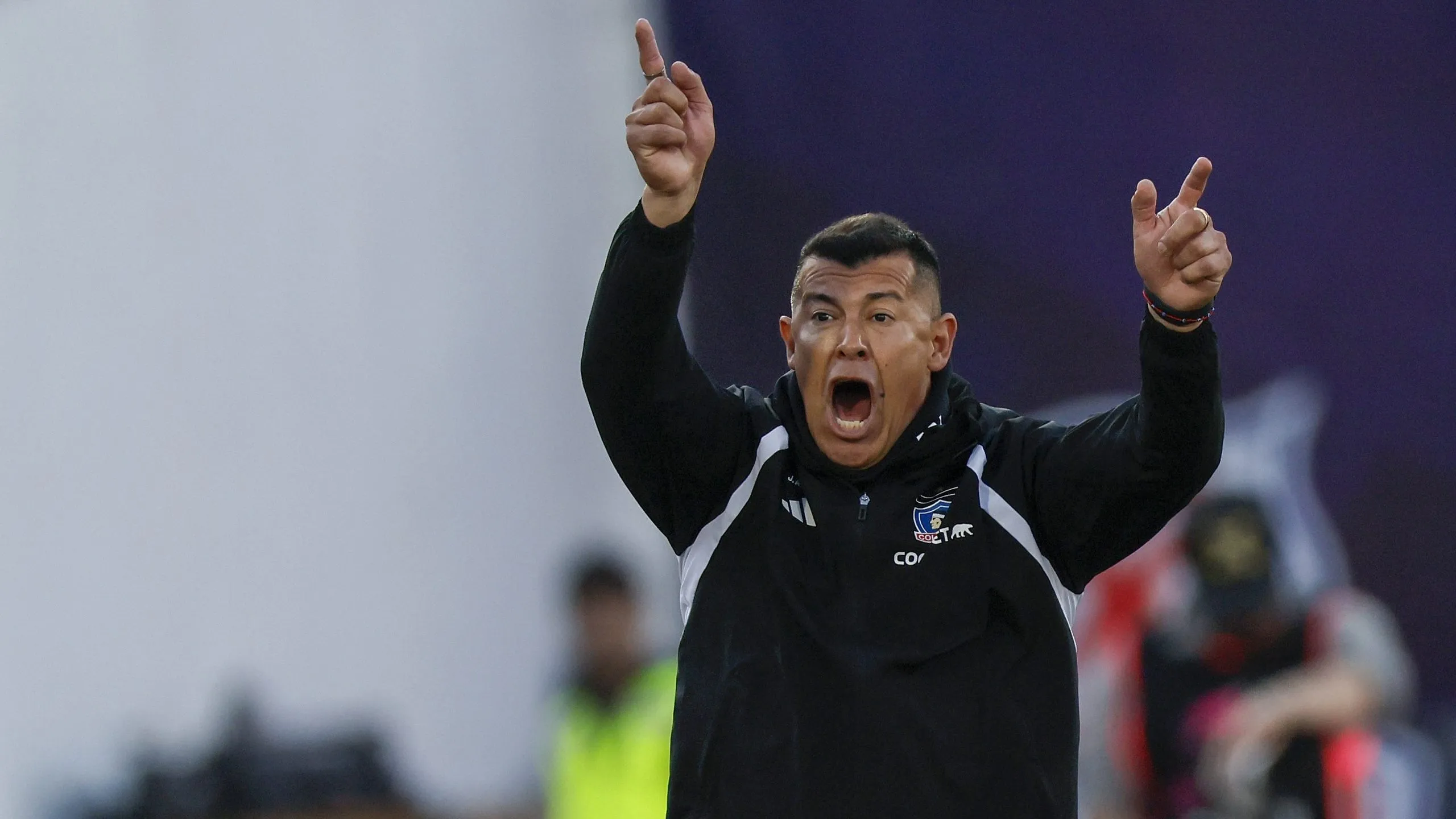Jorge Almirón durante el Superclásico. Foto: Andres Pina/Photosport