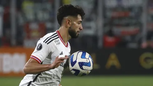 Jeyson Rojas deja atrás Colo Colo. Por ahora...