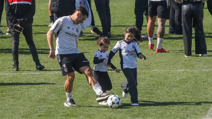 Arengazo familiar en Colo Colo.