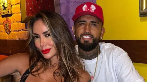 Pareja de Vidal adelanta: ¿Vidal juega en Colo Colo contra la U?