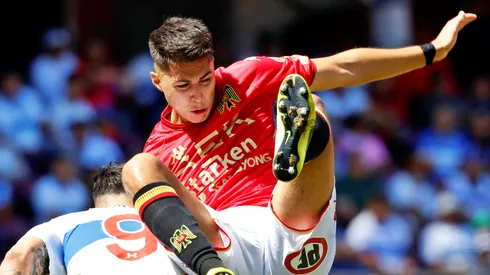 Villagra todavía no puede ser presentado en Colo Colo.