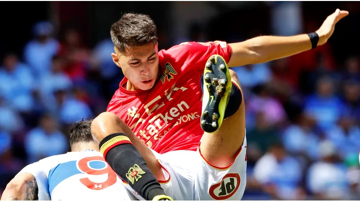 Villagra todavía no puede ser presentado en Colo Colo.