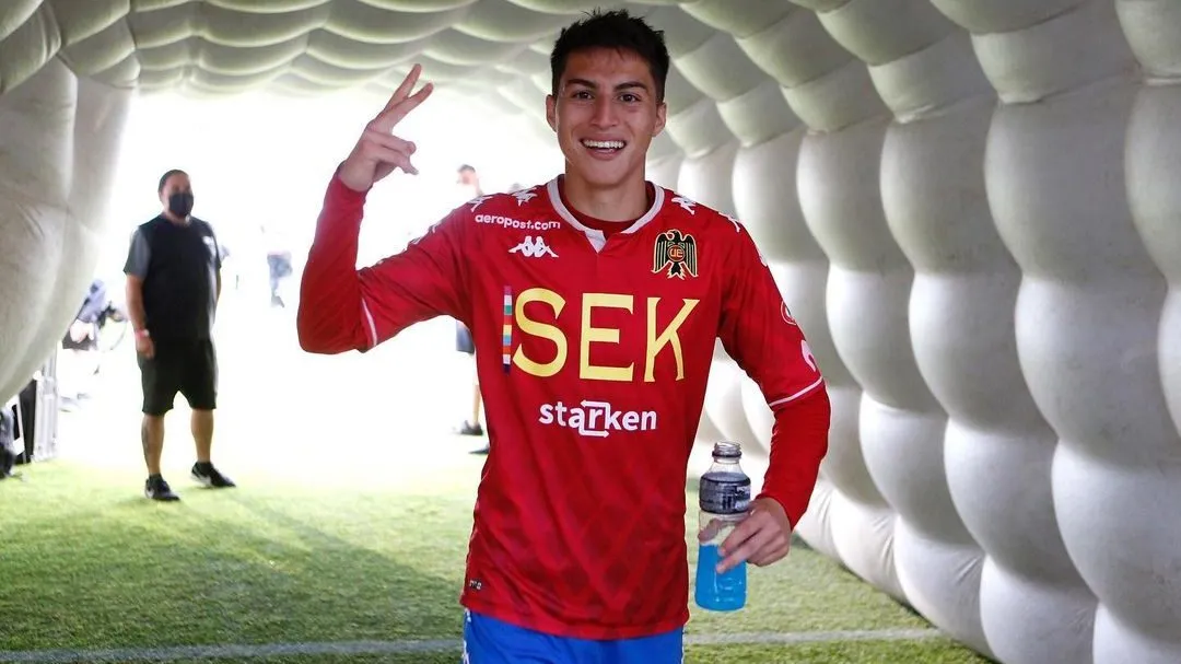 Jonathan Villagra en el túnel del estadio Monumental. (Foto: Captura Instagram).