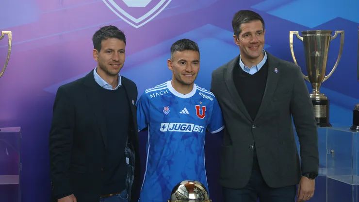 Guarello huevonea al presidente de Azul Azul.