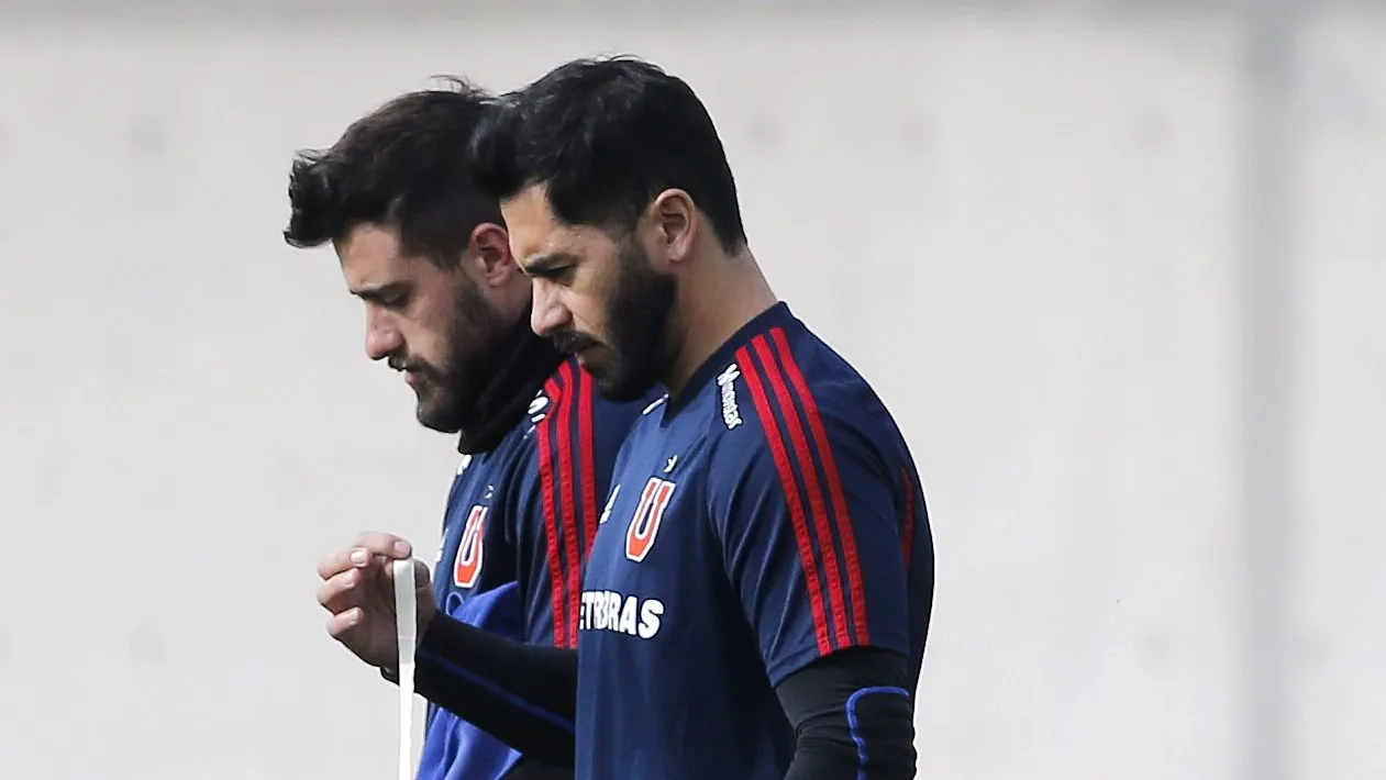Tuto de Paul y Johnny Herrera en el Centro Deportivo Azul. (Ramon Monroy/Photosport).